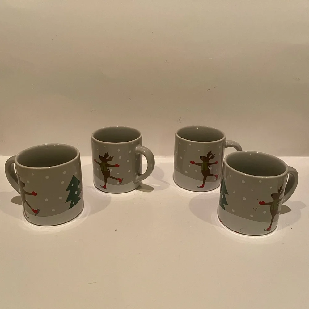 Crate & Barrel Joan Anderson Christmas Mugs 3”